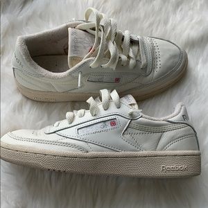 Vintage retro off white Reebok Sneakers